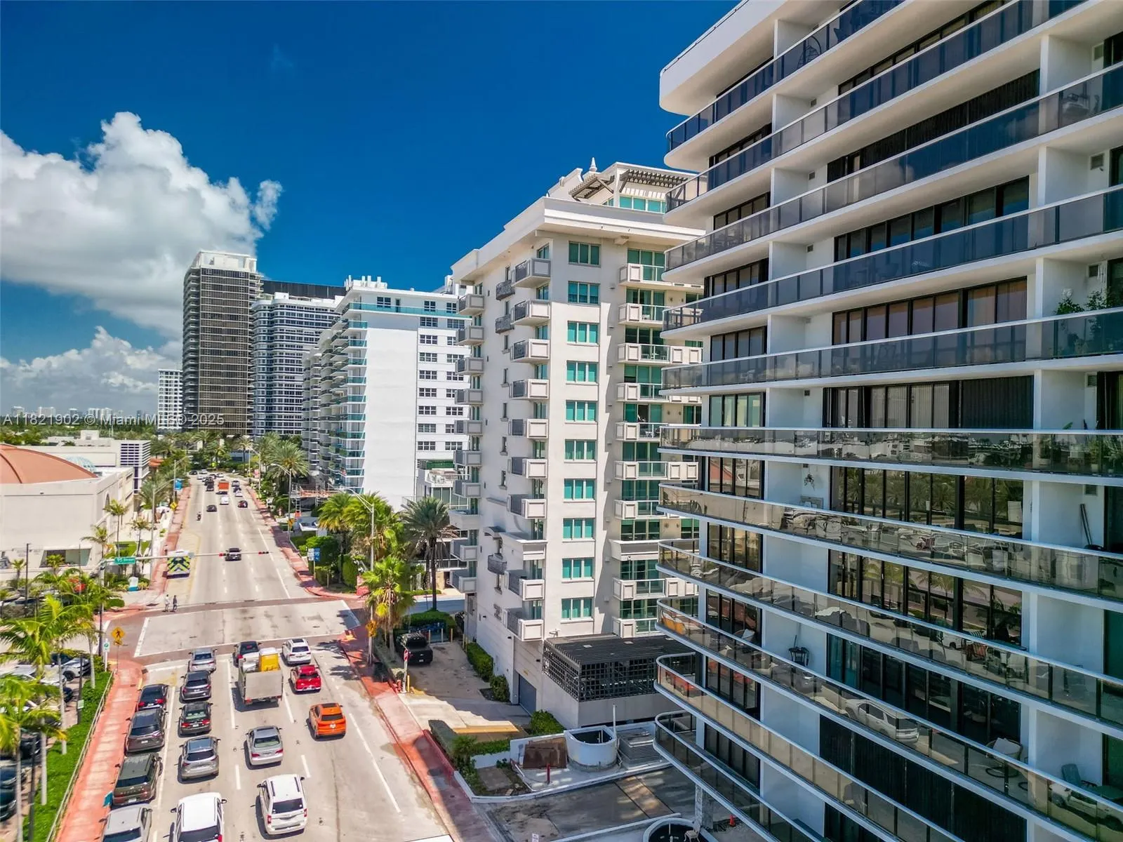 9455 Collins Ave, #305