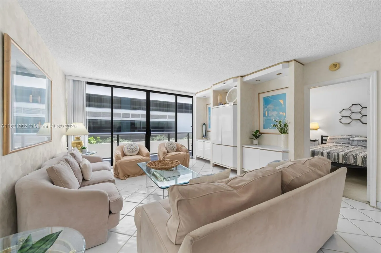 9455 Collins Ave, #305