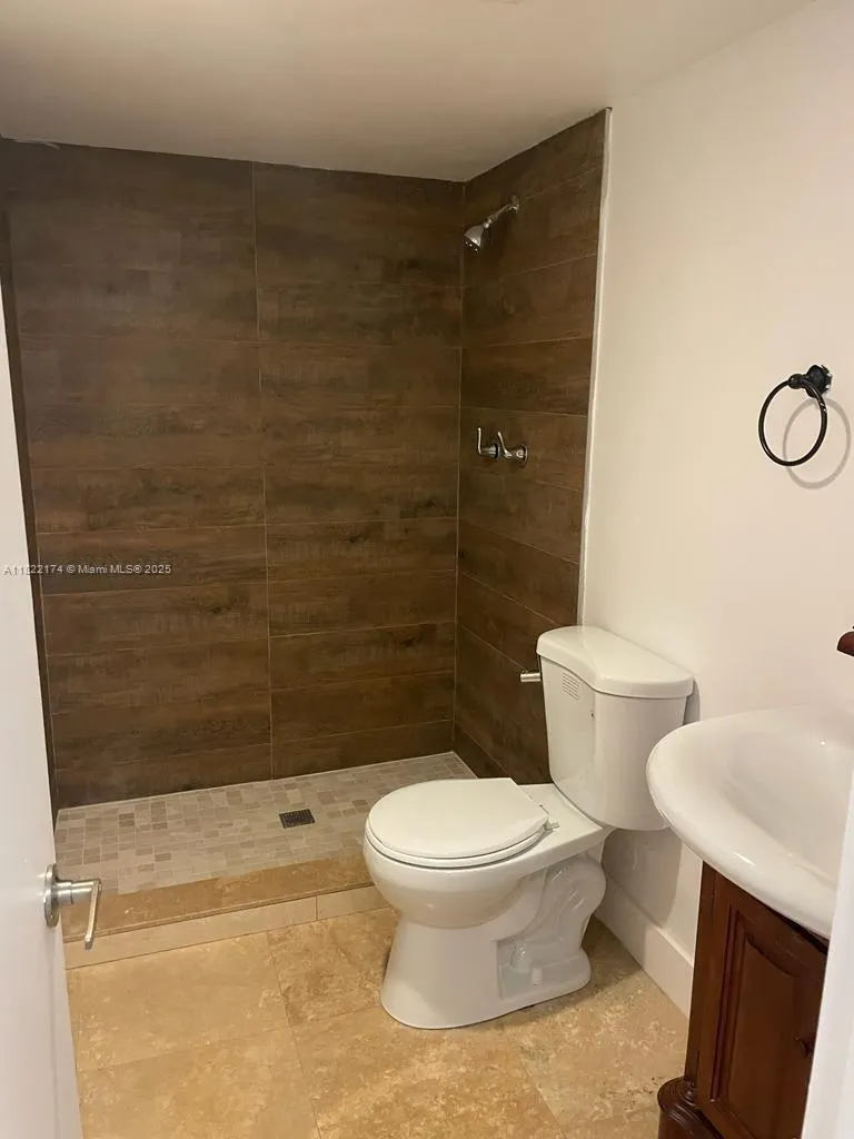 608 NE 2nd St, #133