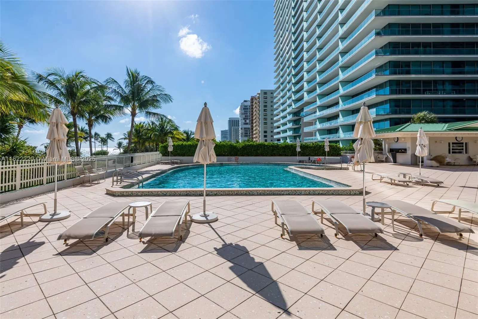 10205 Collins Ave, #1504
