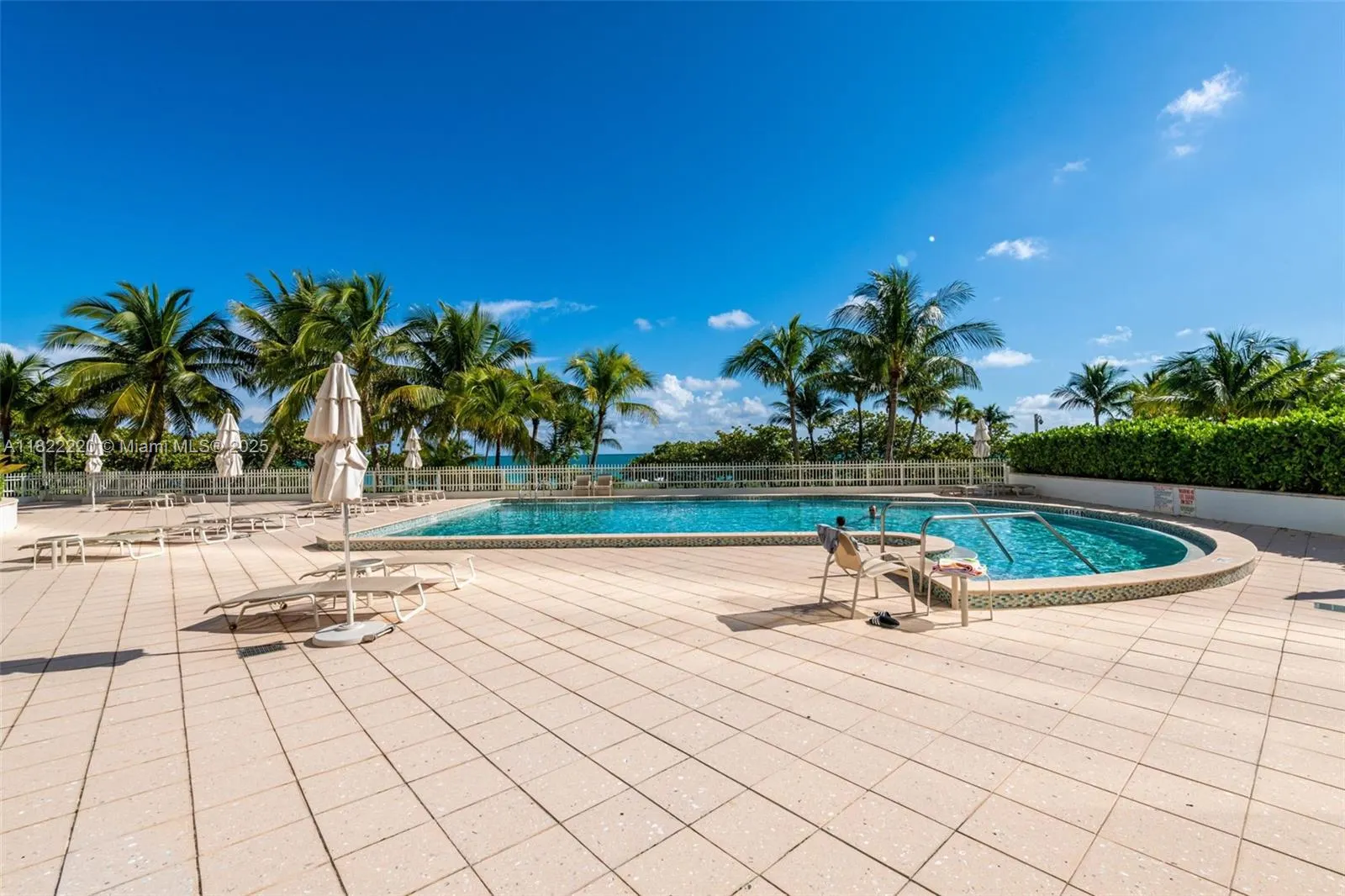 10205 Collins Ave, #1504