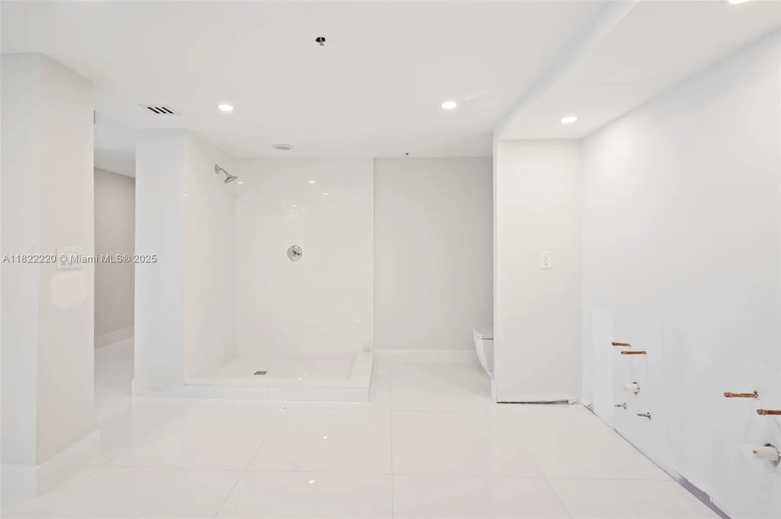 10205 Collins Ave, #1504