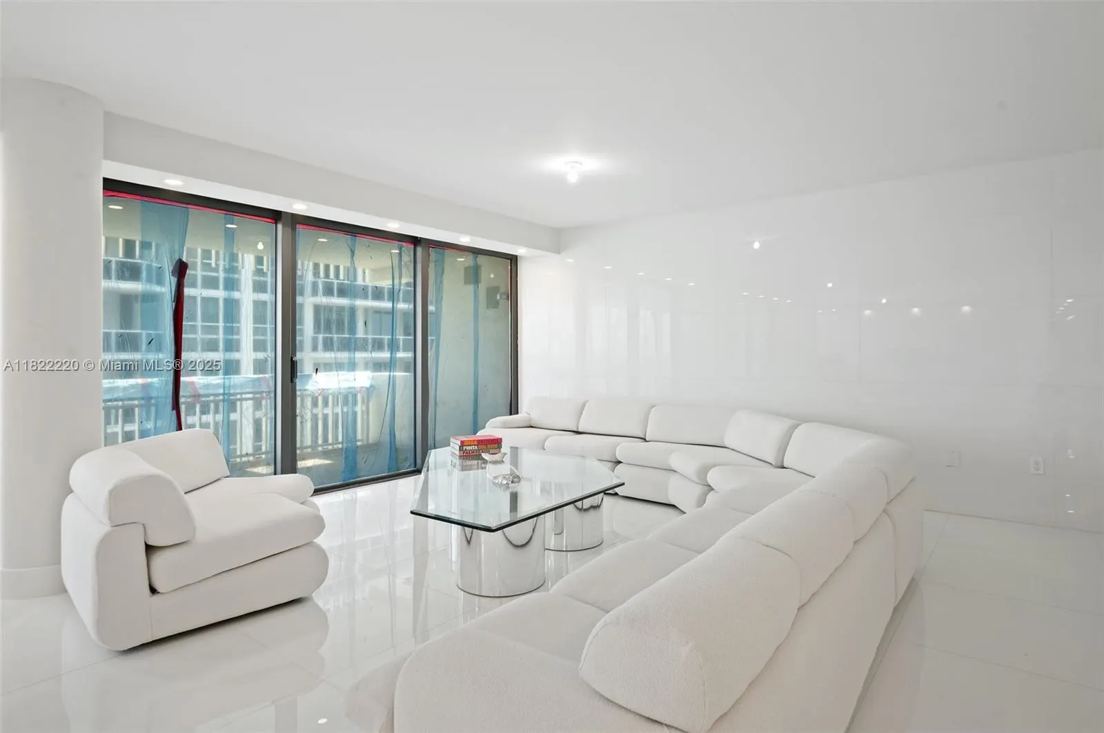 10205 Collins Ave, #1504