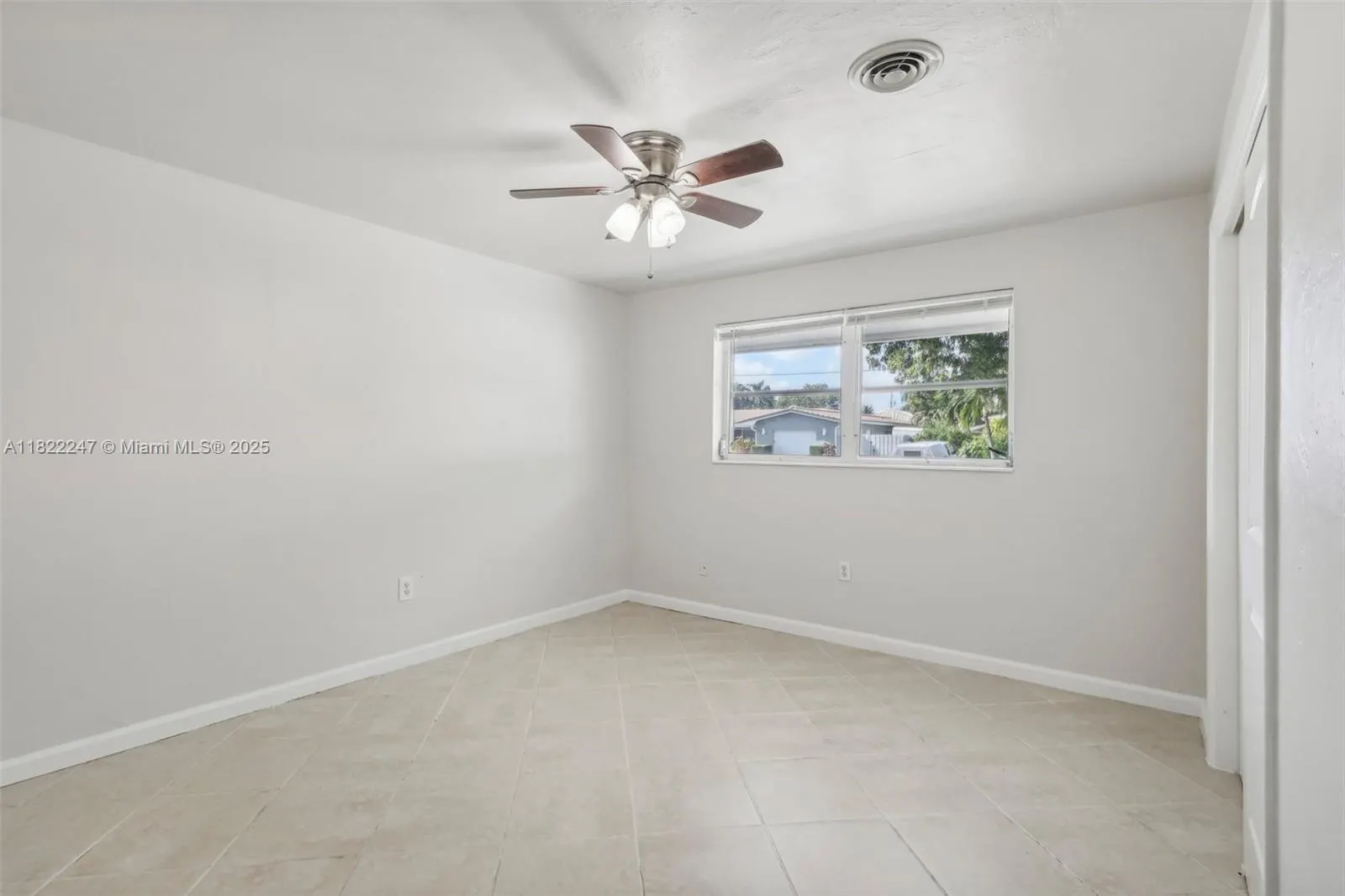 1700 SW 5th Ave