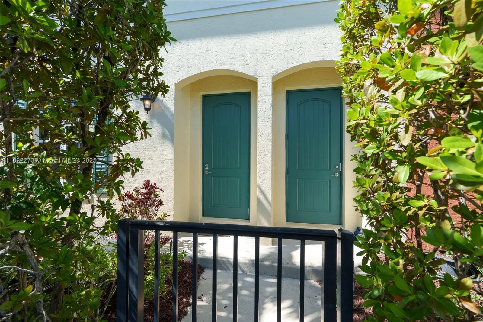 278 SW 7th Ct