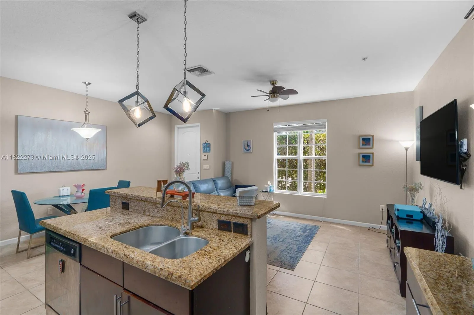 278 SW 7th Ct