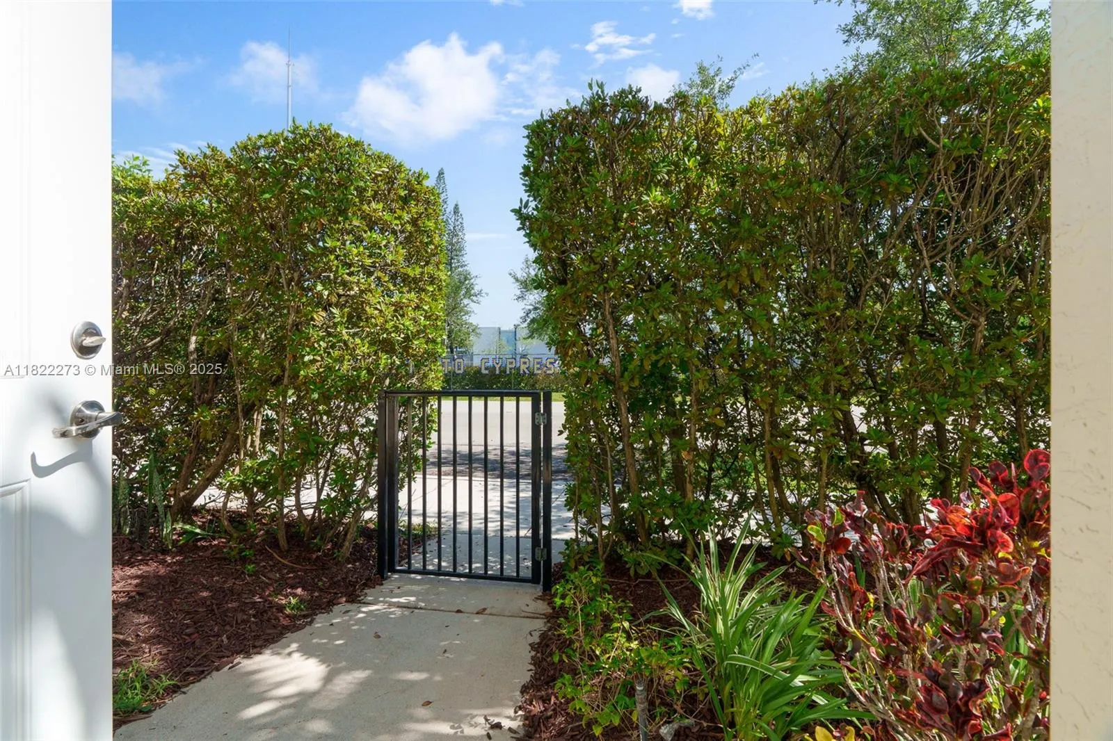 278 SW 7th Ct