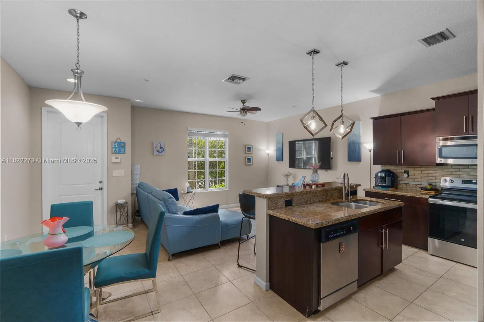 278 SW 7th Ct