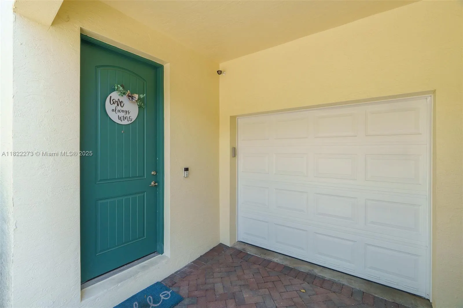 278 SW 7th Ct