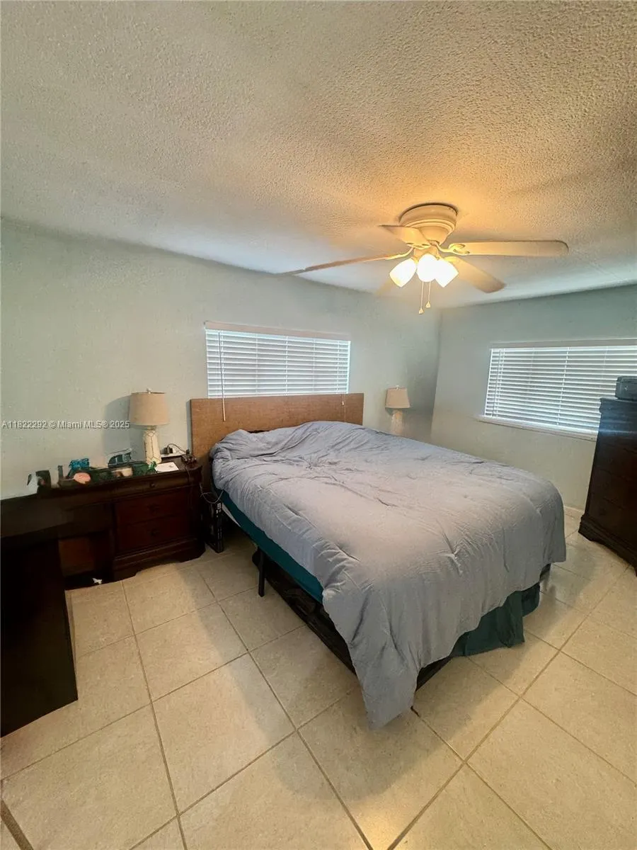 118 Burgundy Dr