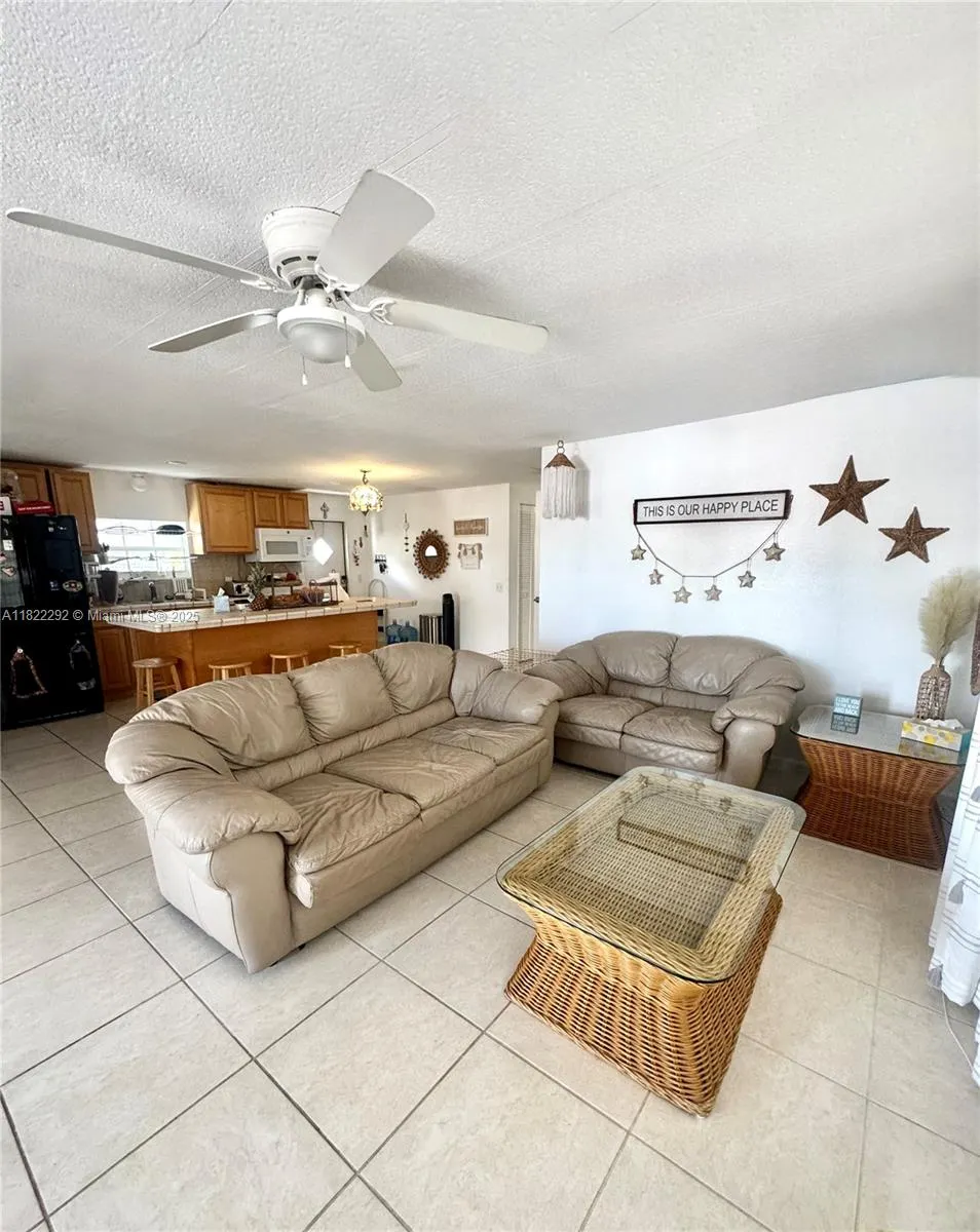 118 Burgundy Dr
