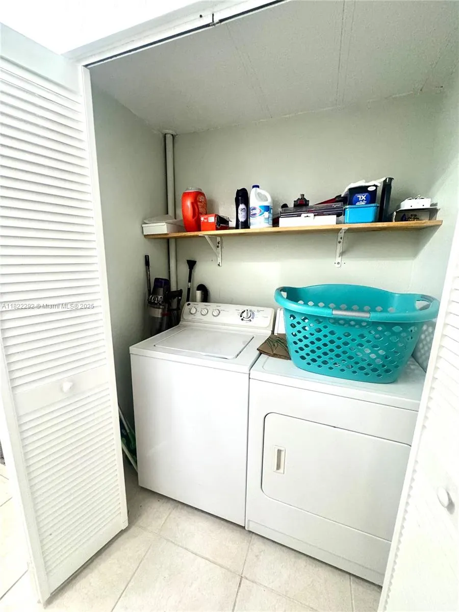 118 Burgundy Dr