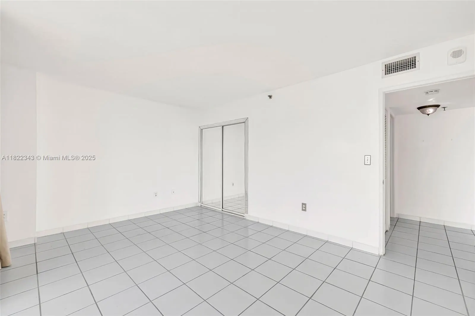 9341 Collins Ave, #705