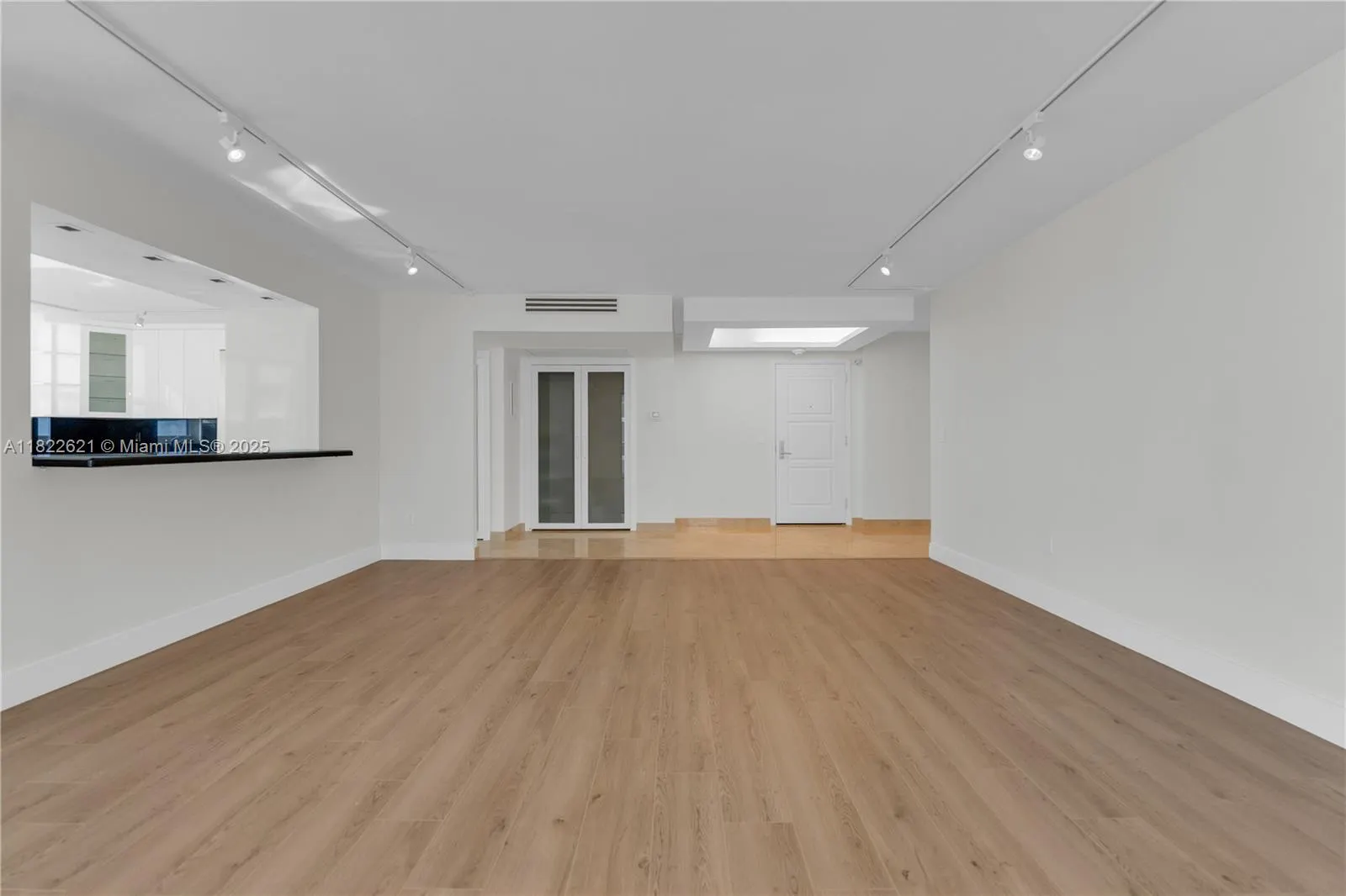 9801 Collins Ave, #16Y