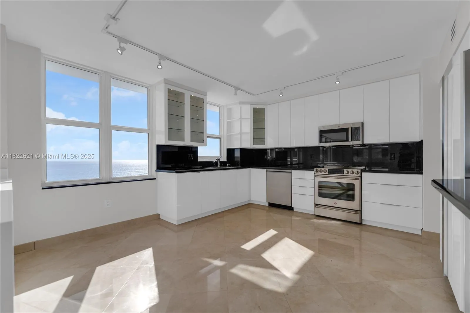 9801 Collins Ave, #16Y
