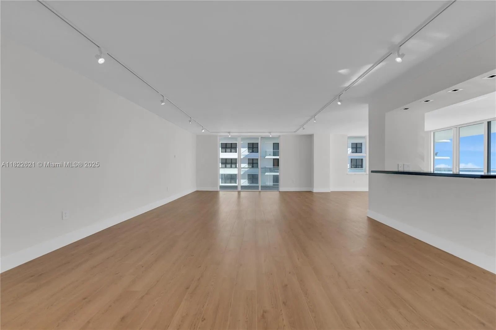 9801 Collins Ave, #16Y