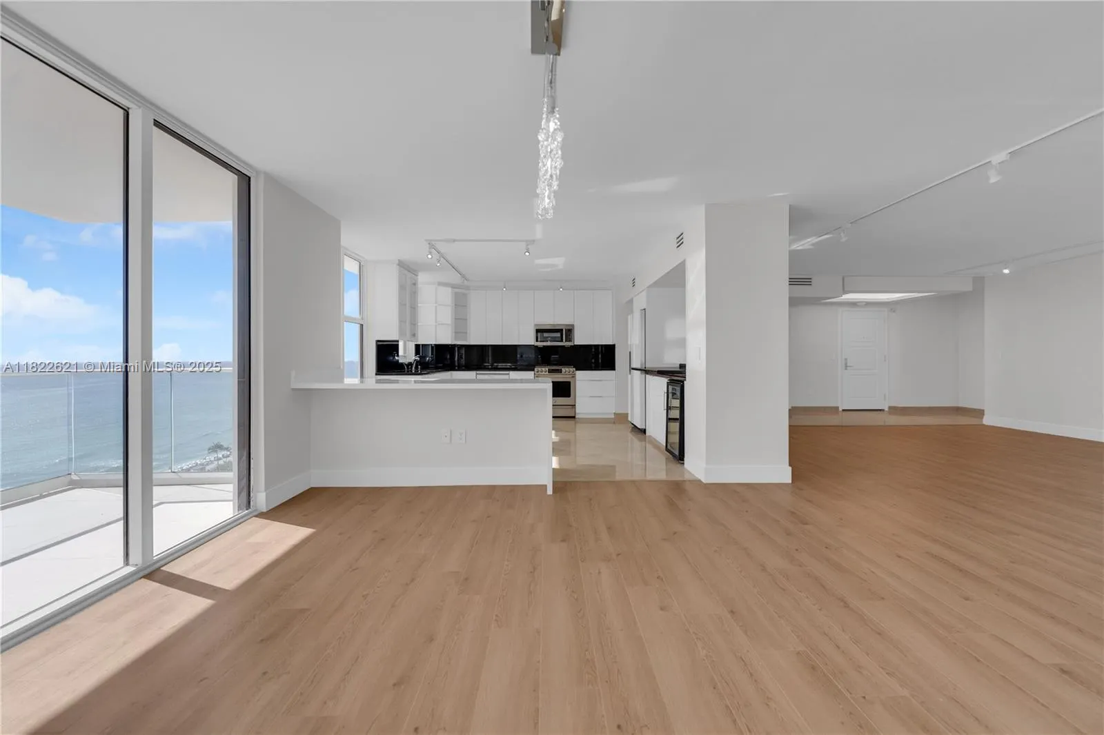 9801 Collins Ave, #16Y