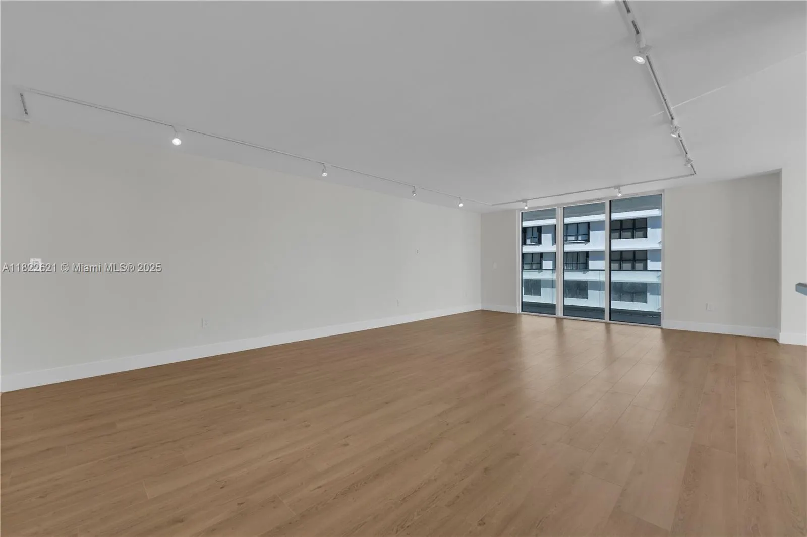 9801 Collins Ave, #16Y