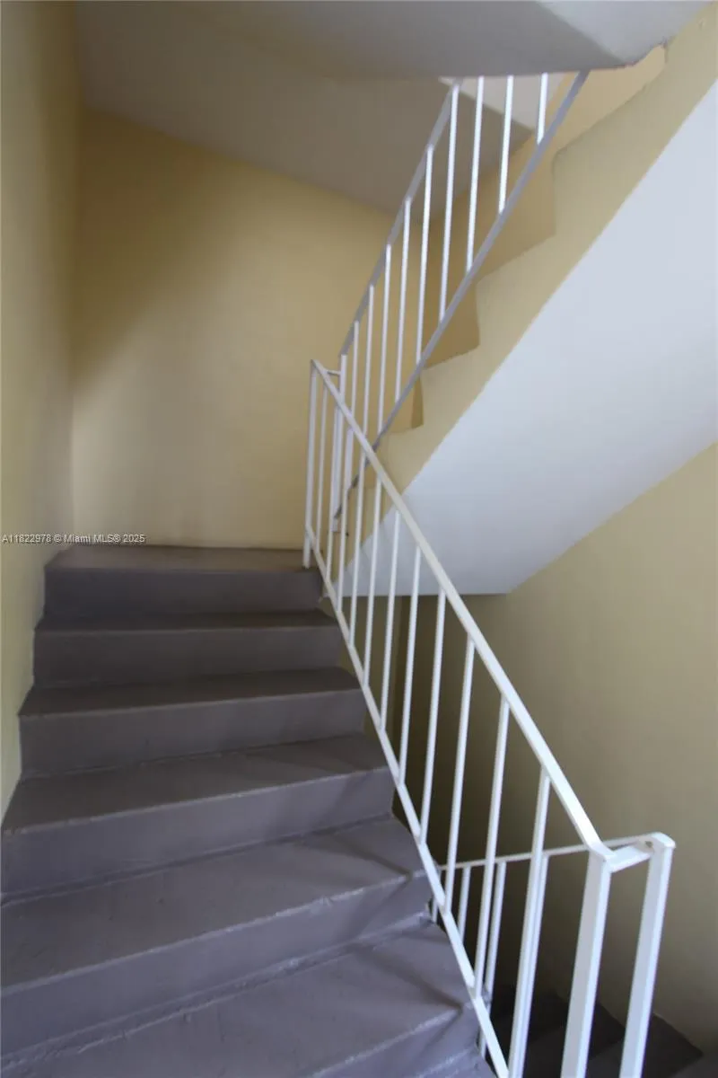 427 Santander Ave, #202