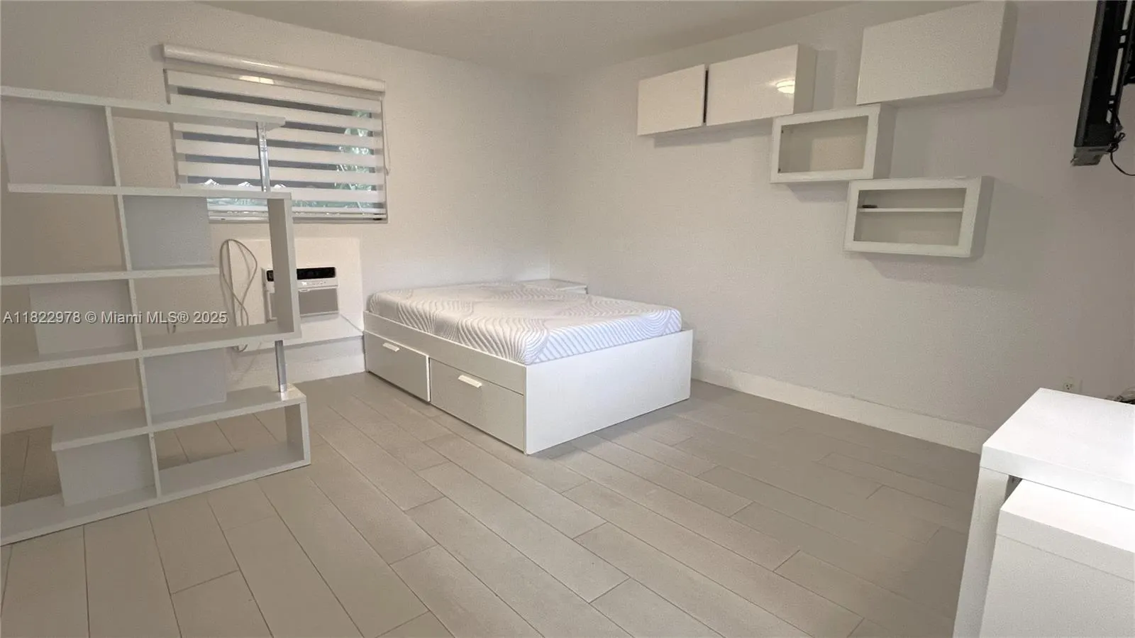 427 Santander Ave, #202