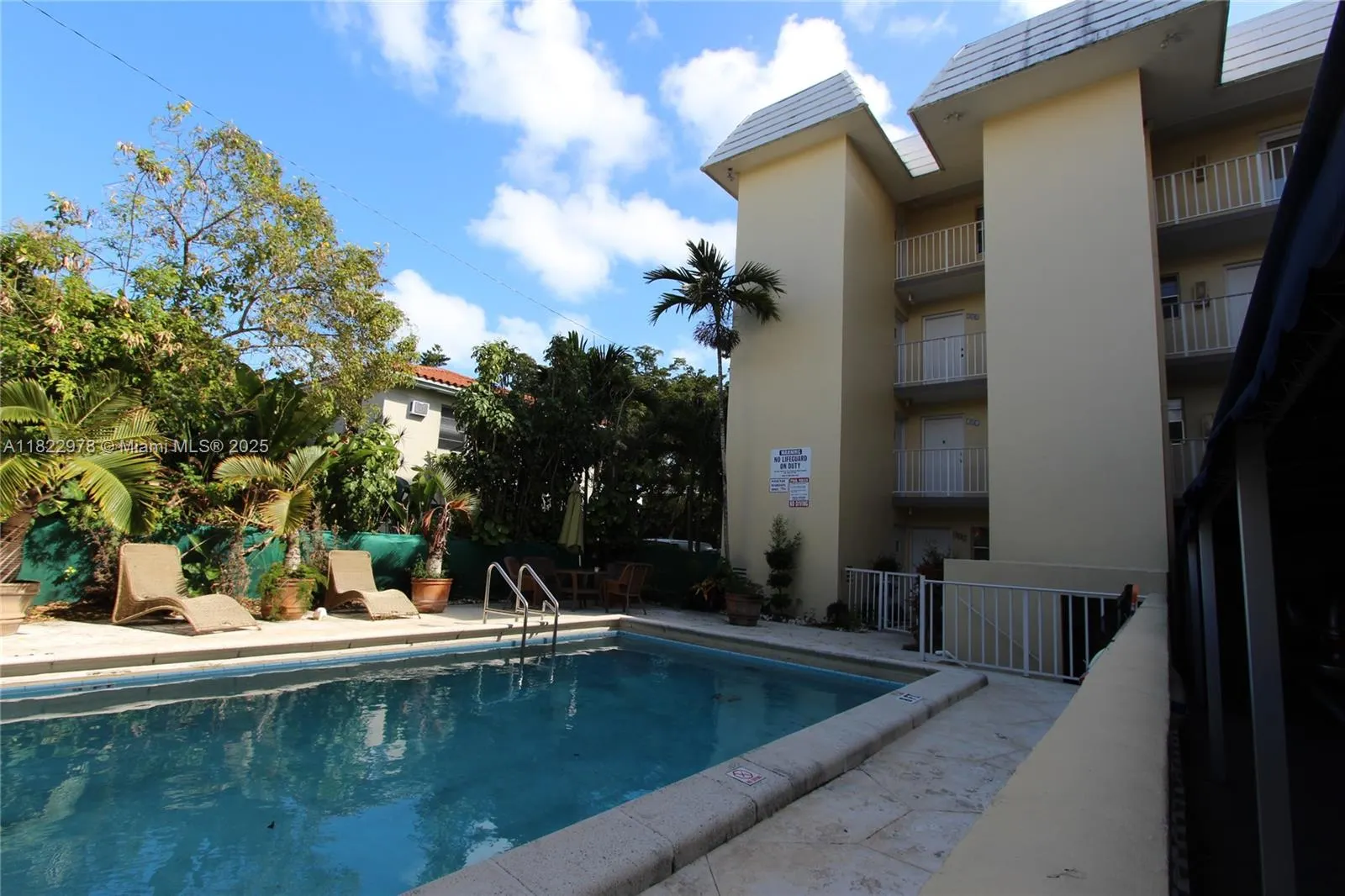 427 Santander Ave, #202