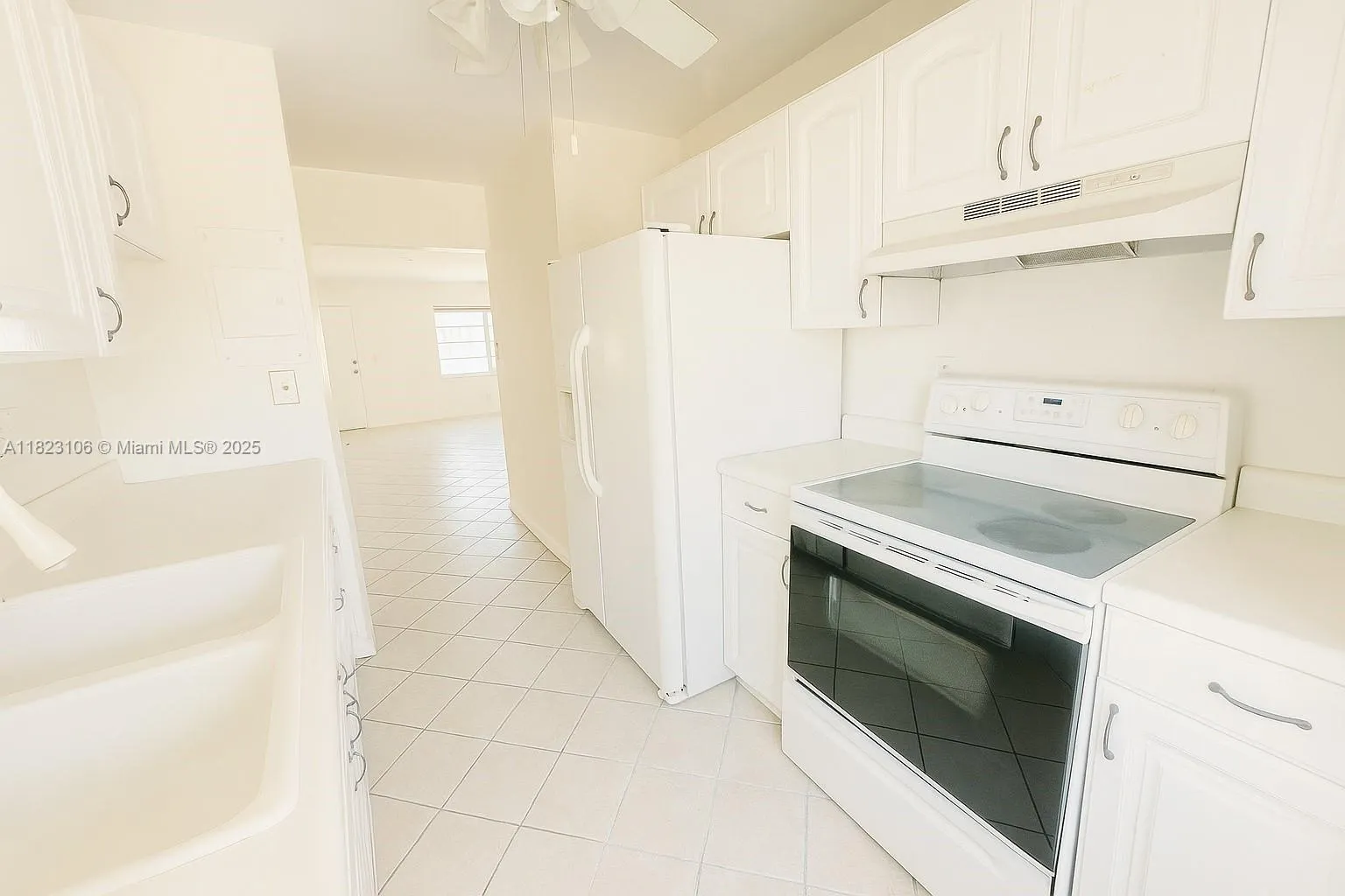 3923 NE 166th St, #N208