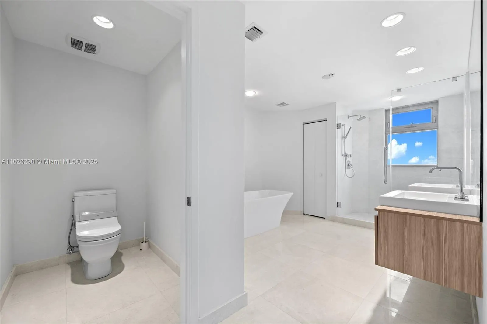 17301 Biscayne Blvd, #1704