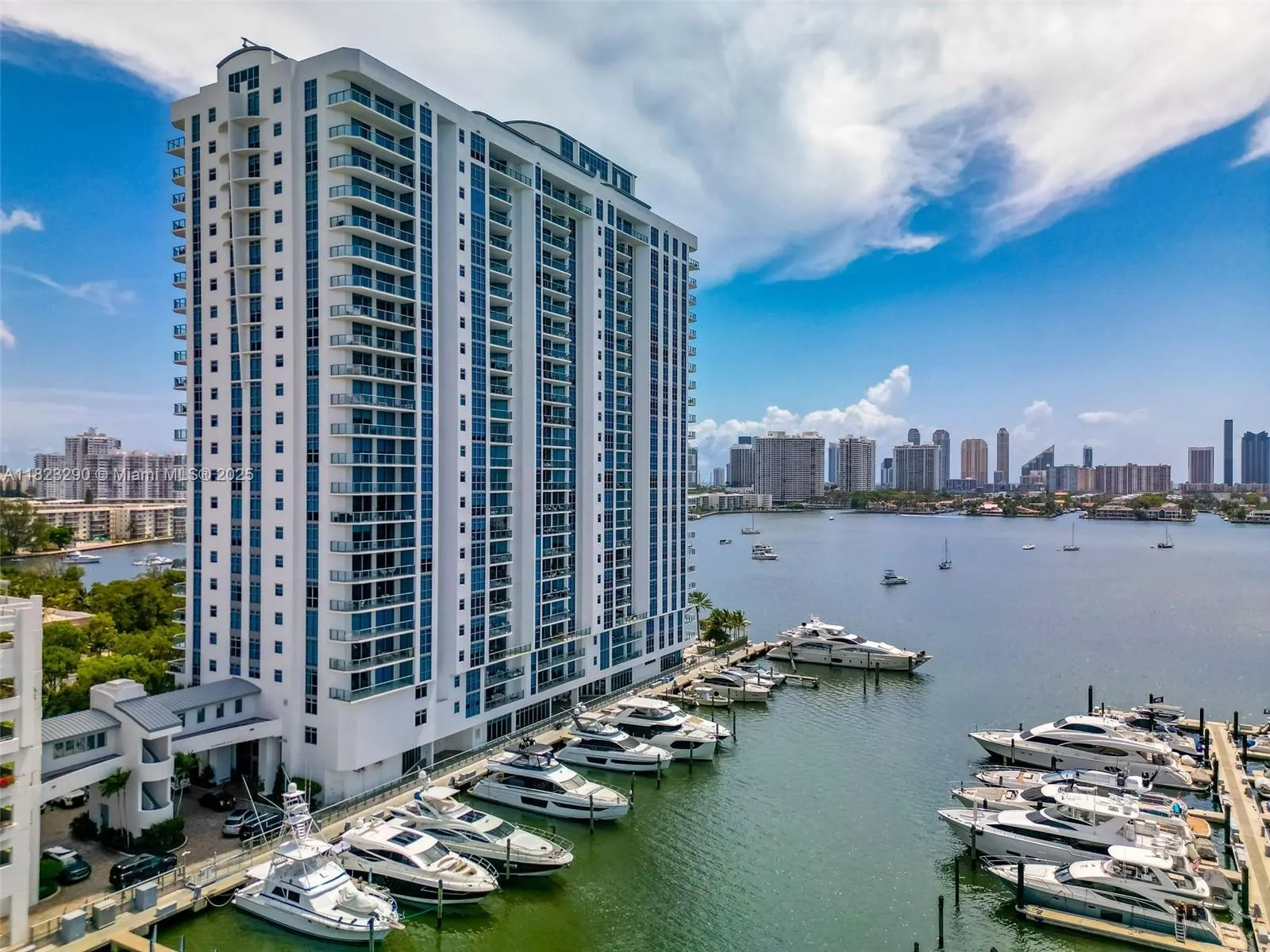17301 Biscayne Blvd, #1704