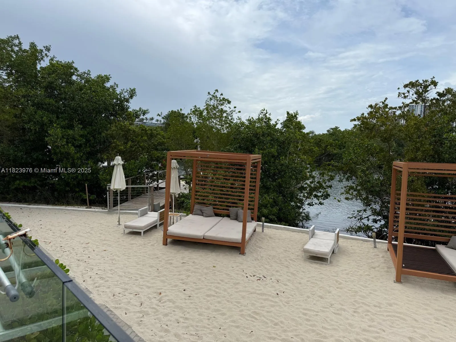 16385 Biscayne Blvd, #301