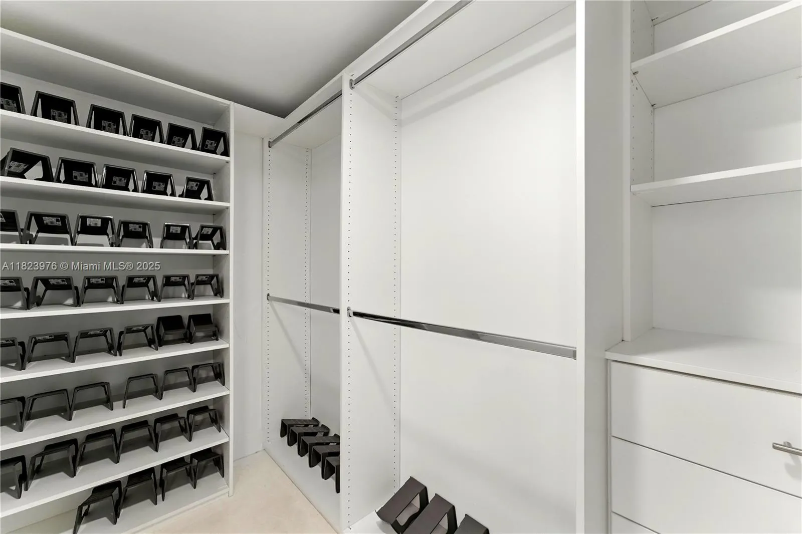 16385 Biscayne Blvd, #301
