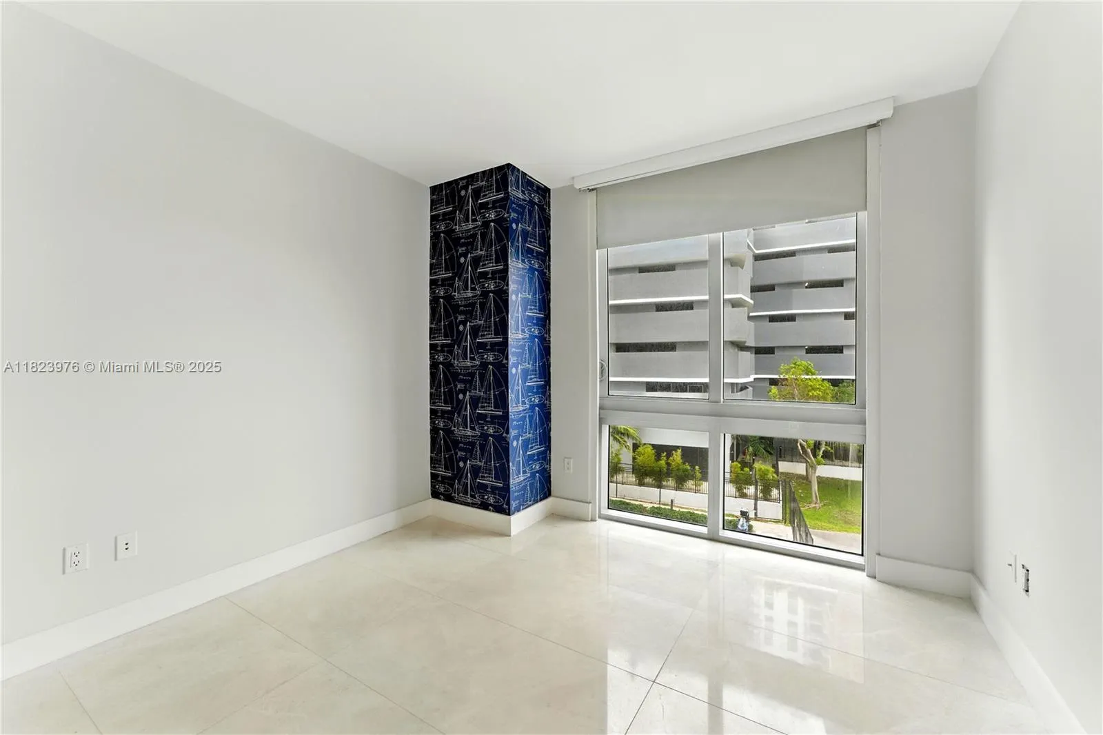 16385 Biscayne Blvd, #301