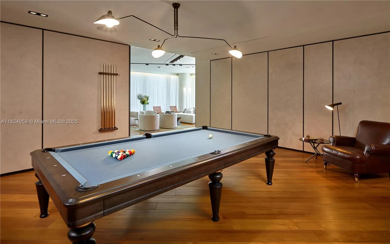 10203 Collins, #301