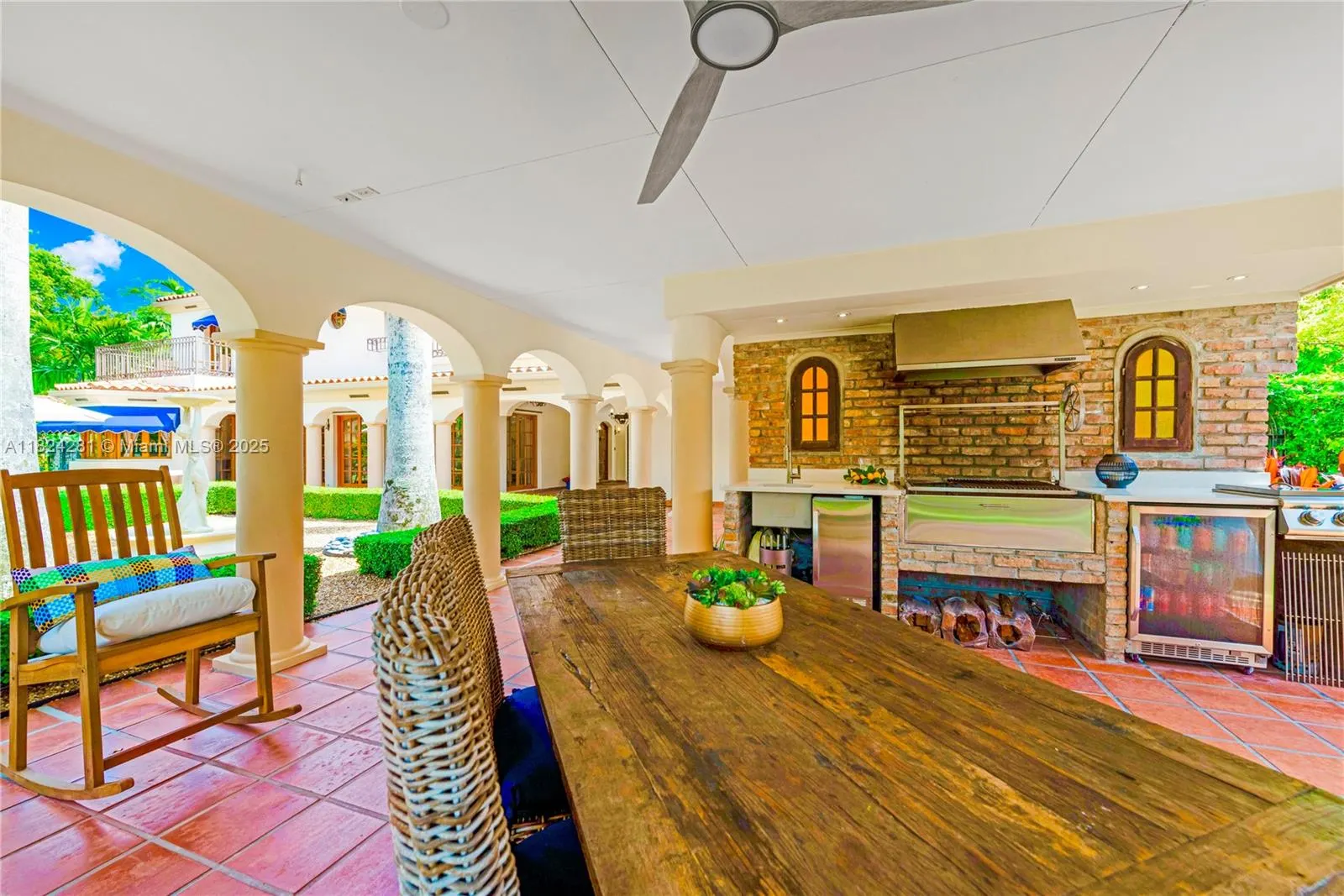 111 Aledo Ave