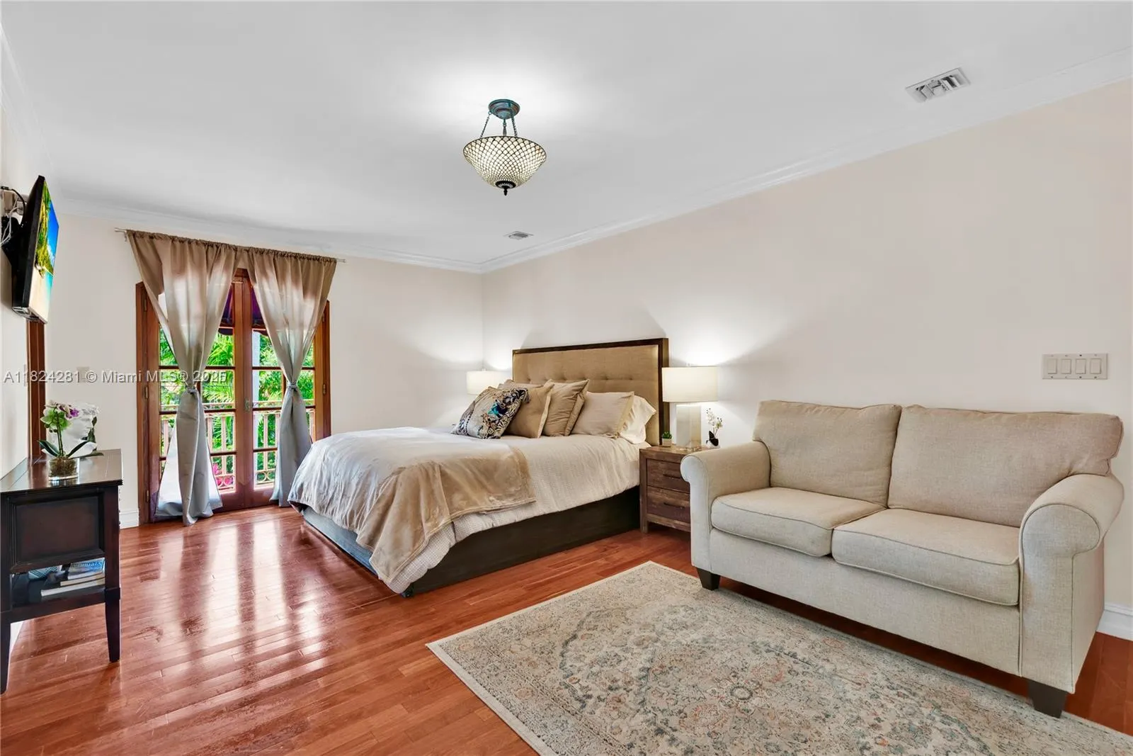 111 Aledo Ave