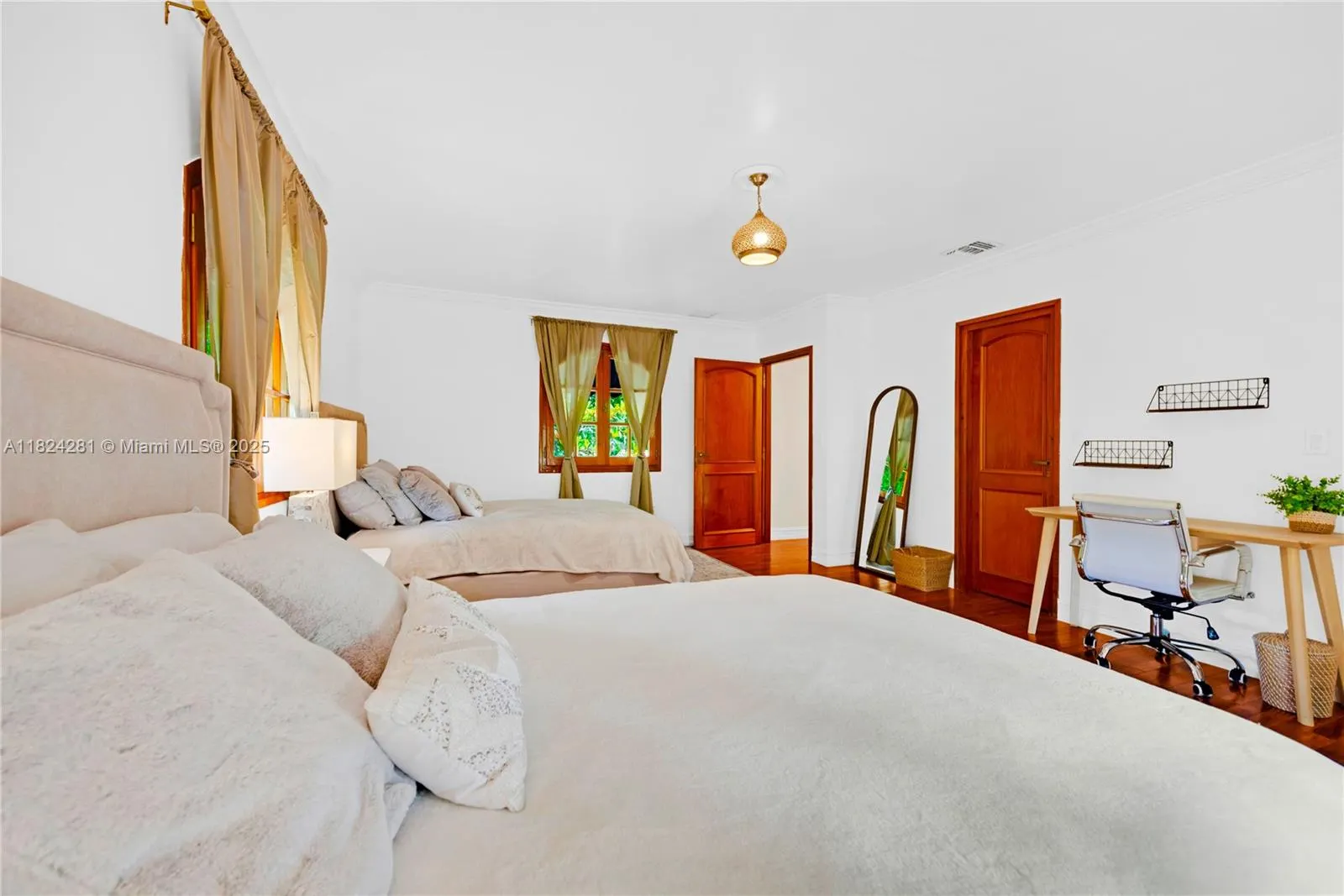 111 Aledo Ave