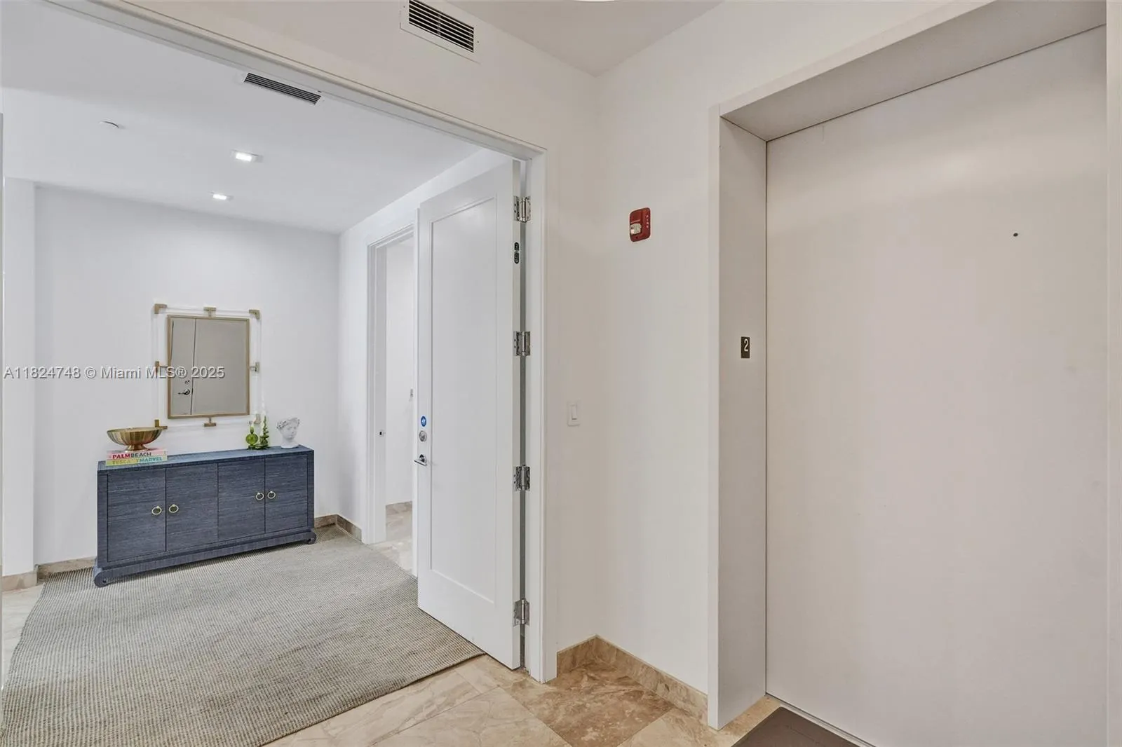 718 Valencia Ave, #204