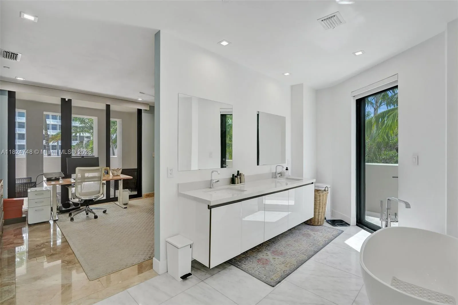 718 Valencia Ave, #204