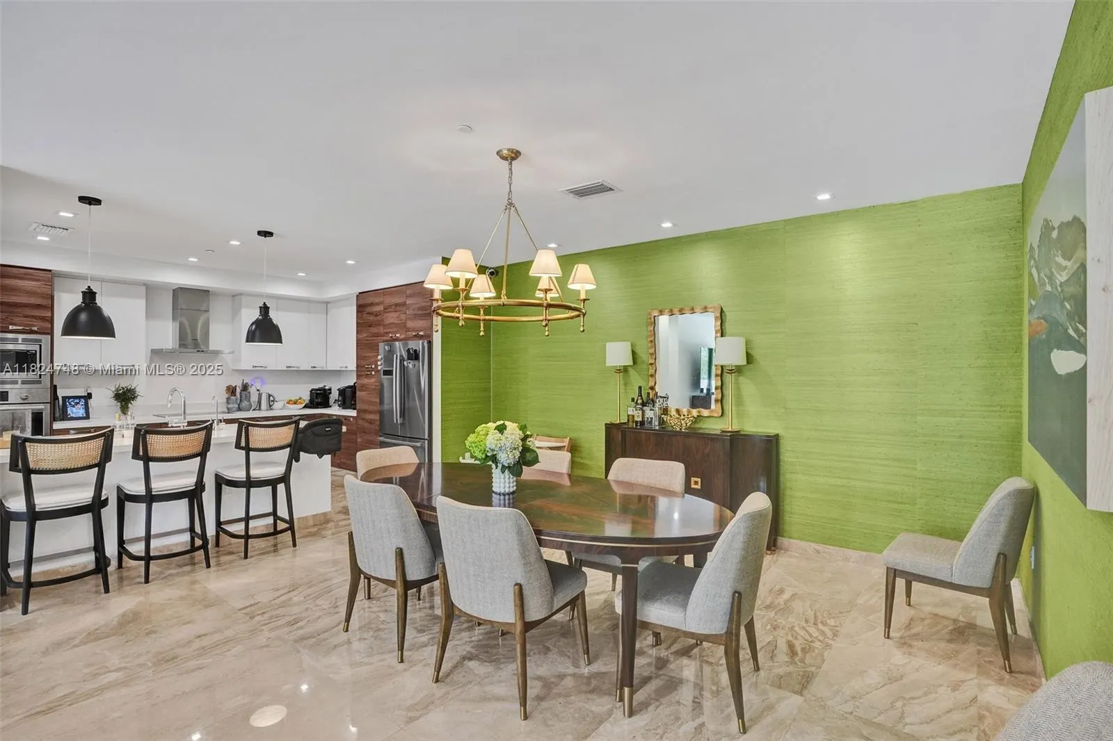 718 Valencia Ave, #204