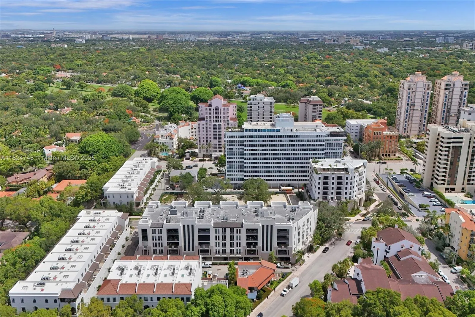 718 Valencia Ave, #204
