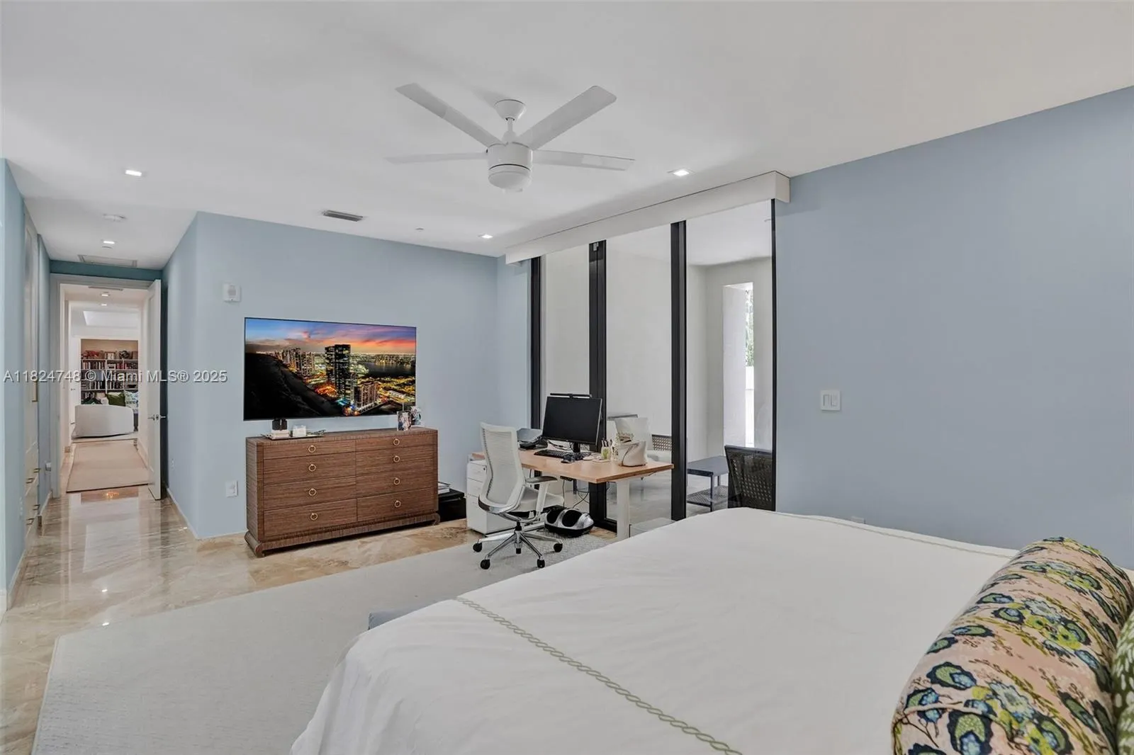718 Valencia Ave, #204
