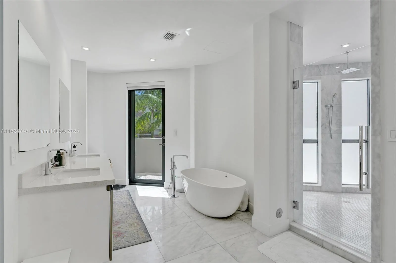 718 Valencia Ave, #204