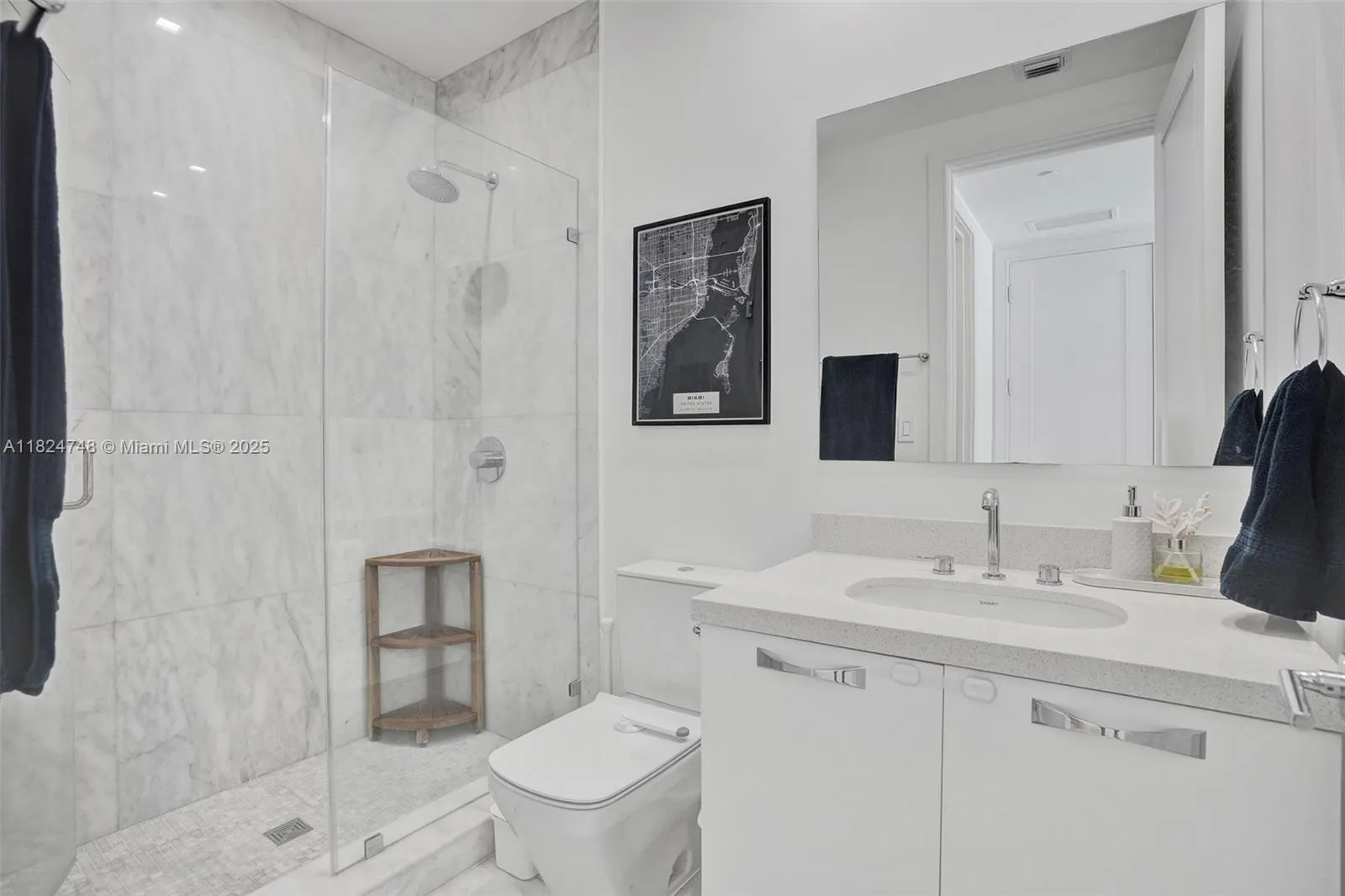 718 Valencia Ave, #204