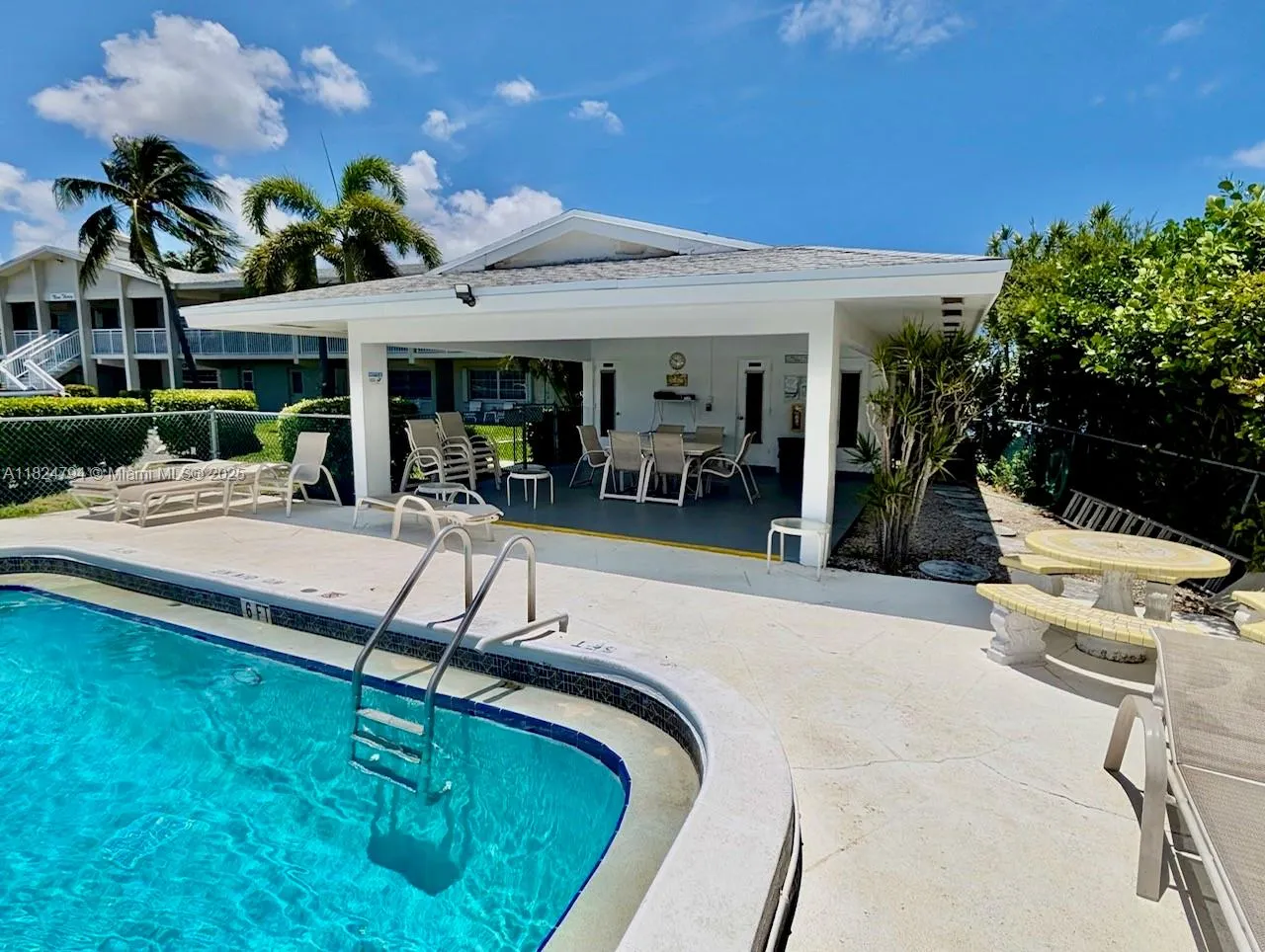 930 SE 9th Ave, #11