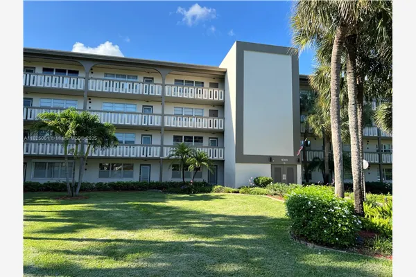 4701 Martinique Dr