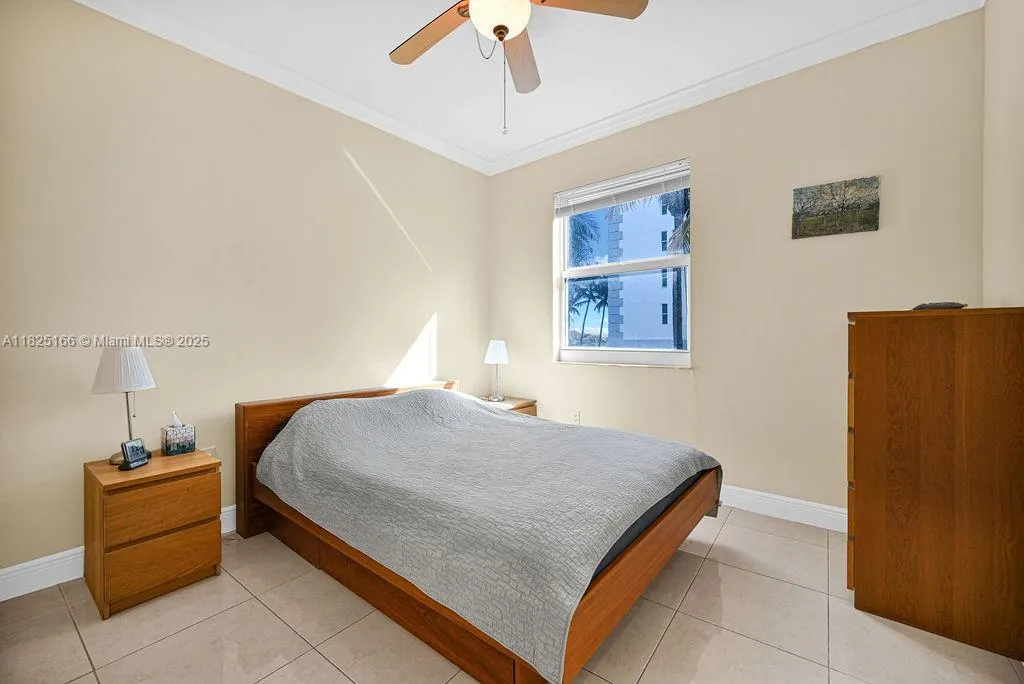 9201 Collins Ave, #225