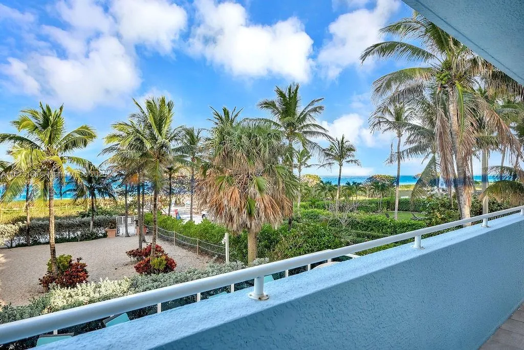 9201 Collins Ave, #225
