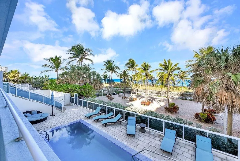 9201 Collins Ave, #225