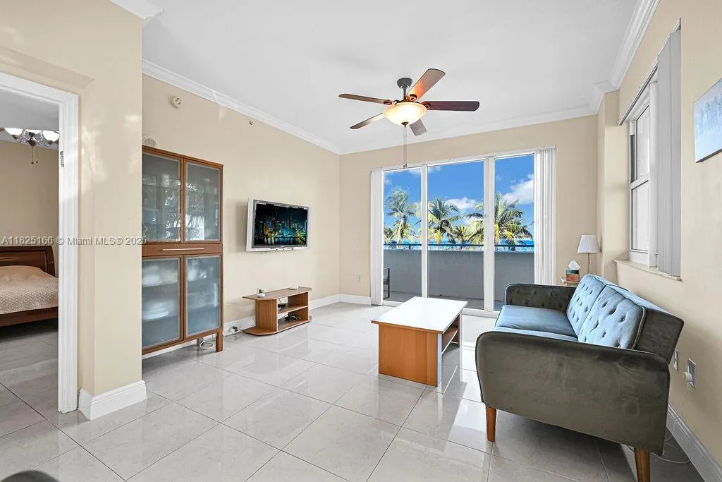 9201 Collins Ave, #225