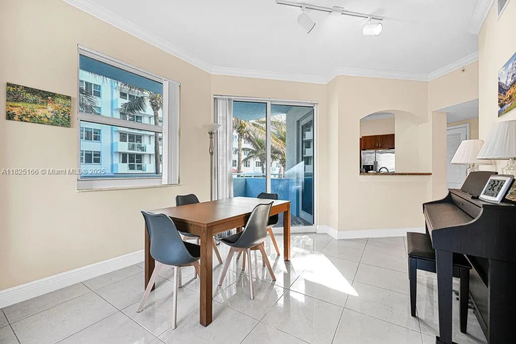 9201 Collins Ave, #225