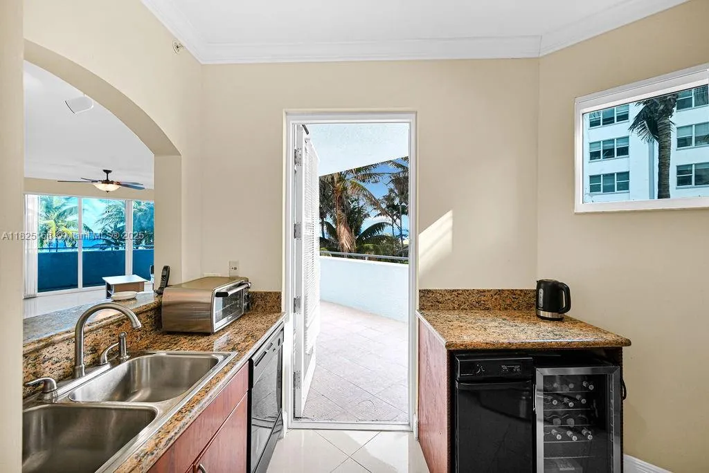 9201 Collins Ave, #225